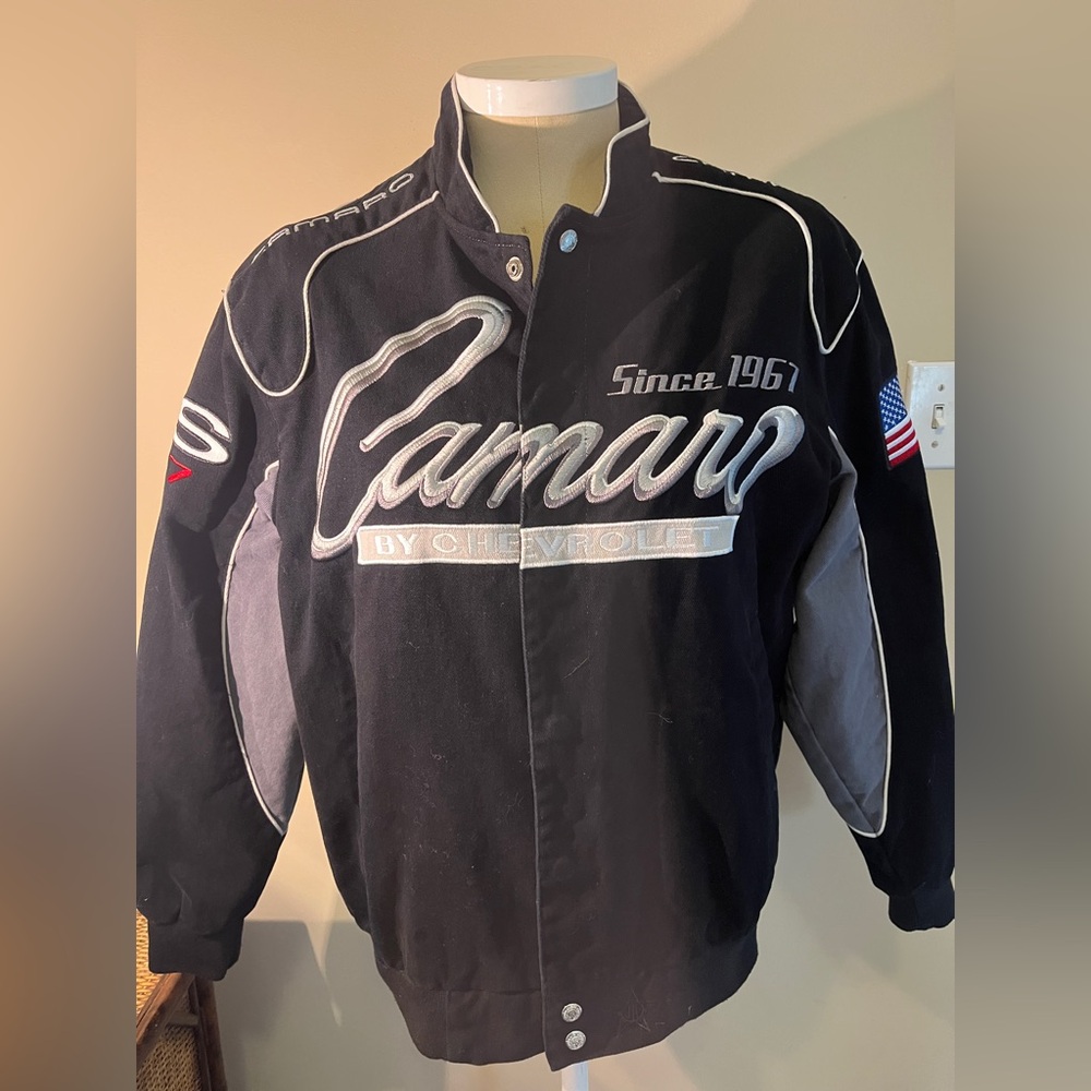 Camero racing jacket by JH designs. Men's size Medium